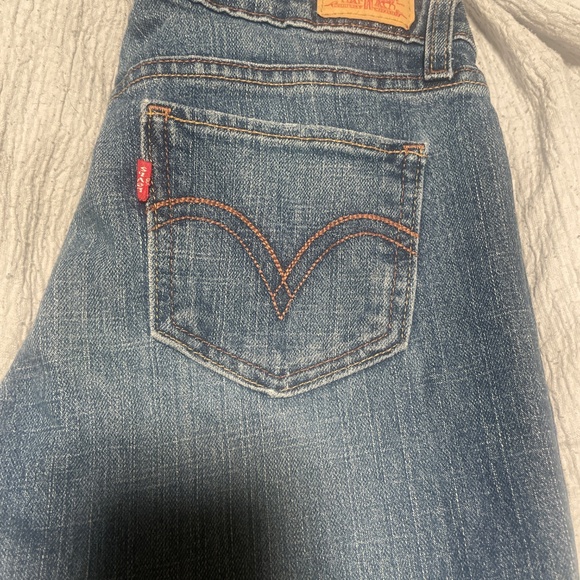 Levi’s low rise boot cut - Picture 2 of 4